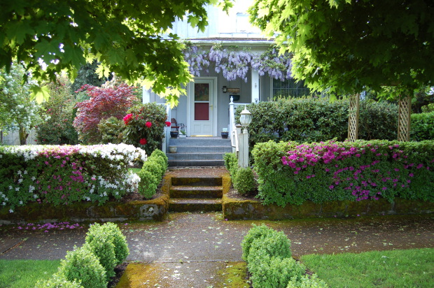 What does your front yard landscape say about you? | The World's Best