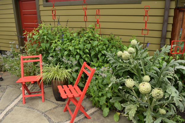 ANLD garden tour ohlson red accents 060816 197